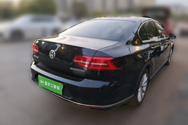 Used Volkswagen Magotan 2018 330TSI DSG Advanced Model Rear Right 45 Deg