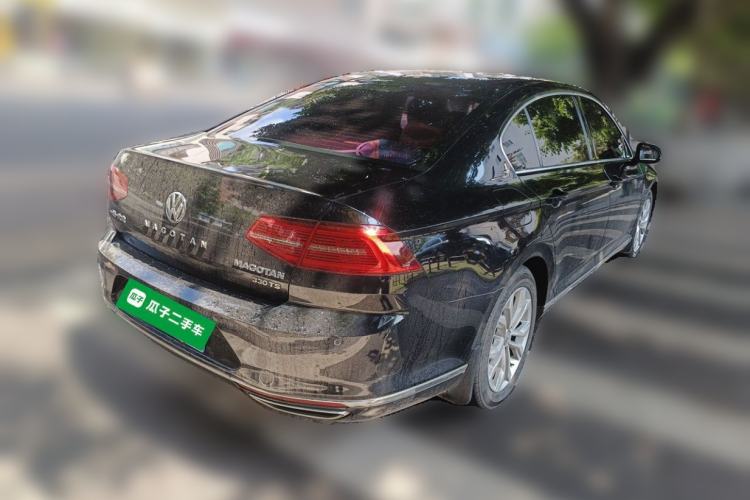 Used Volkswagen Magotan 2018 Facelift 330TSI DSG Luxury Model Rear Right 45 Deg