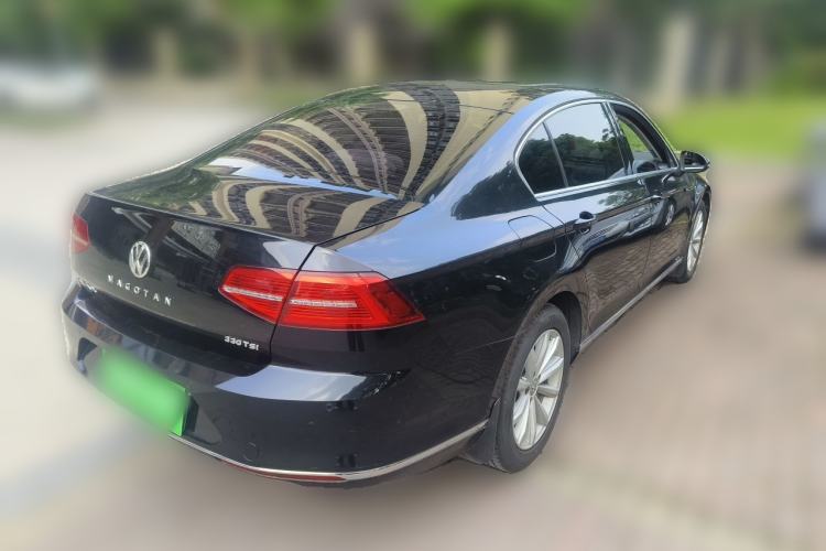 Used Volkswagen Magotan 2018 330TSI DSG Advanced Model Rear Right 45 Deg