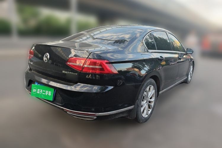 Used Volkswagen Magotan 2018 330TSI DSG Luxury Model Rear Right 45 Deg