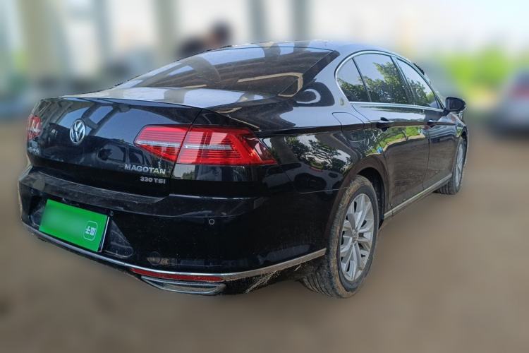 Used Volkswagen Magotan 2018 330TSI DSG Luxury Model Rear Right 45 Deg