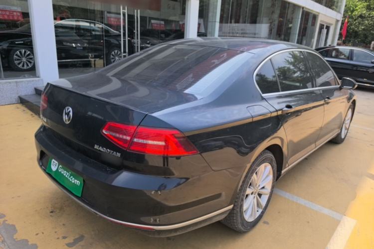 Used Volkswagen Magotan 2018 330TSI DSG Advanced Model Rear Right 45 Deg