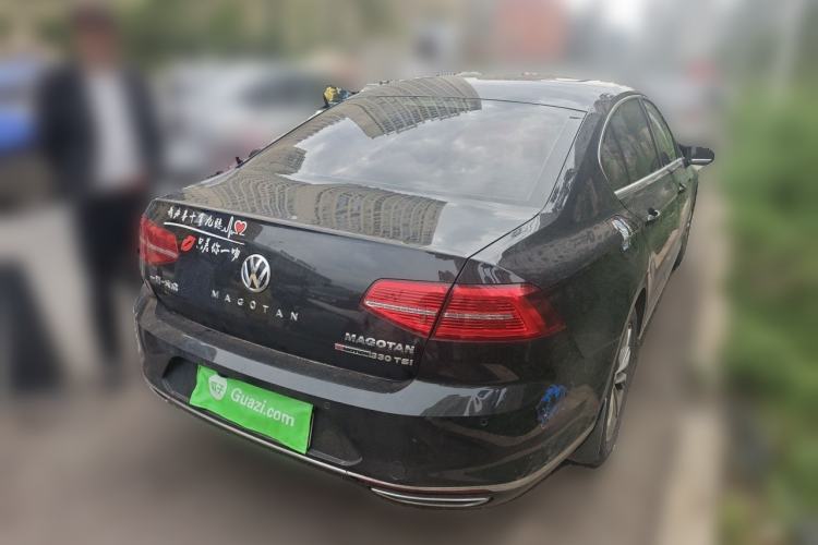 Used Volkswagen Magotan 2018 Facelift 330TSI DSG Luxury Model Rear Right 45 Deg