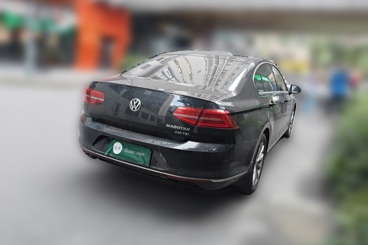 Used Volkswagen Magotan 2018 330TSI DSG Advanced Model Rear Right 45 Deg