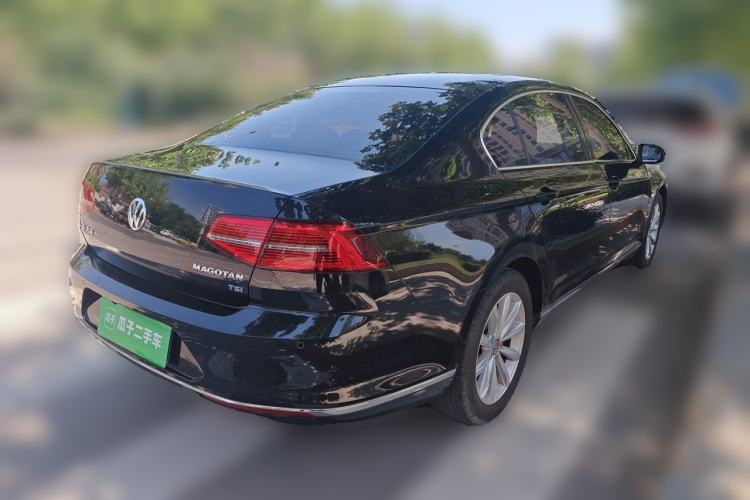 Used Volkswagen Magotan 2018 280TSI DSG Leading Model Rear Right 45 Deg