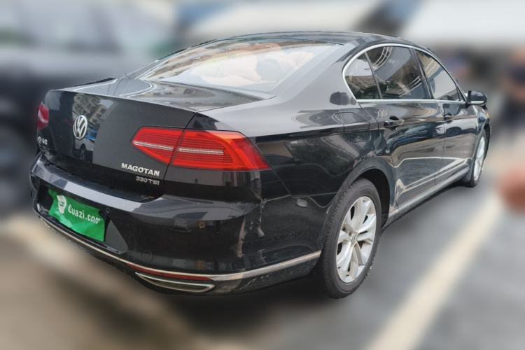 Used Volkswagen Magotan 2018 Facelift 330TSI DSG Luxury Model Rear Right 45 Deg