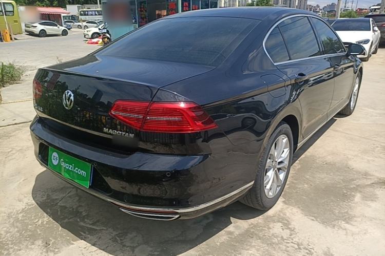 Used Volkswagen Magotan 2018 Facelift 330TSI DSG Luxury Model Rear Right 45 Deg