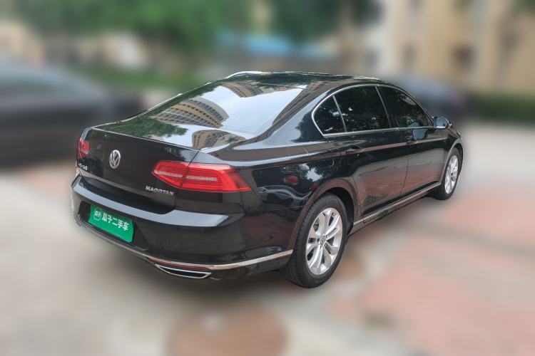 Used Volkswagen Magotan 2018 Facelift 330TSI DSG Luxury Model Rear Right 45 Deg