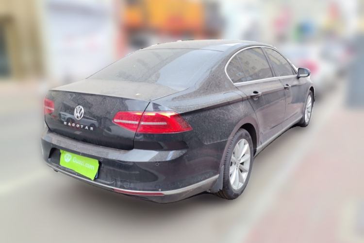 Used Volkswagen Magotan 2018 330TSI DSG Advanced Model Rear Right 45 Deg