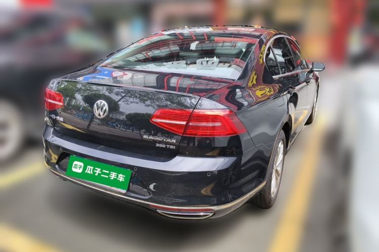 Used Volkswagen Magotan 2018 330TSI DSG Luxury Model Rear Right 45 Deg