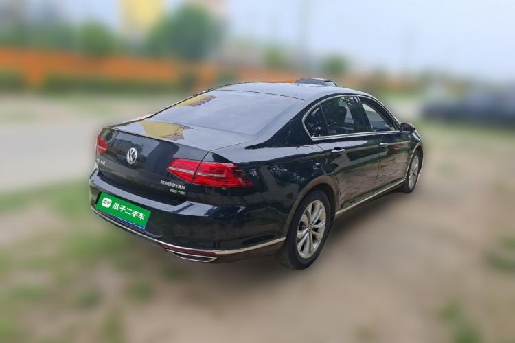 Used Volkswagen Magotan 2018 330TSI DSG Luxury Model Rear Right 45 Deg