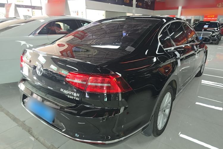 Used Volkswagen Magotan 2018 330TSI DSG Advanced Model Rear Right 45 Deg