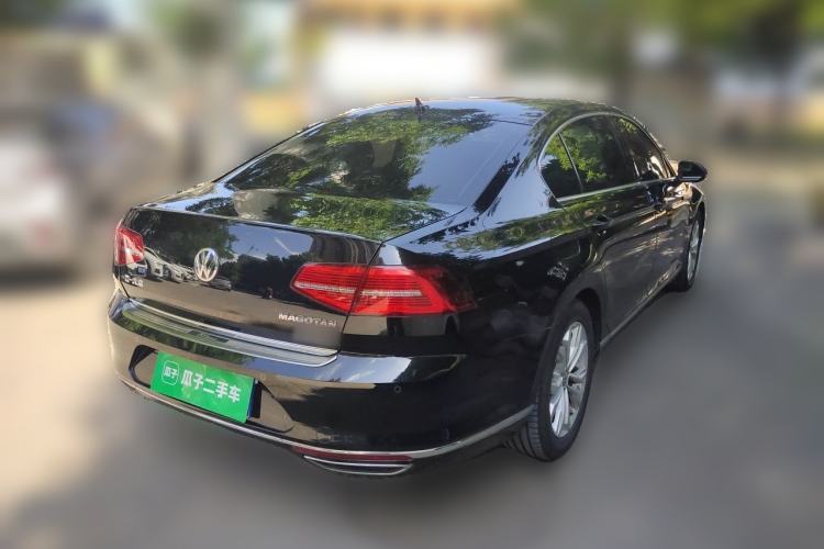 Used Volkswagen Magotan 2018 Facelift 330TSI DSG Luxury Model Rear Right 45 Deg