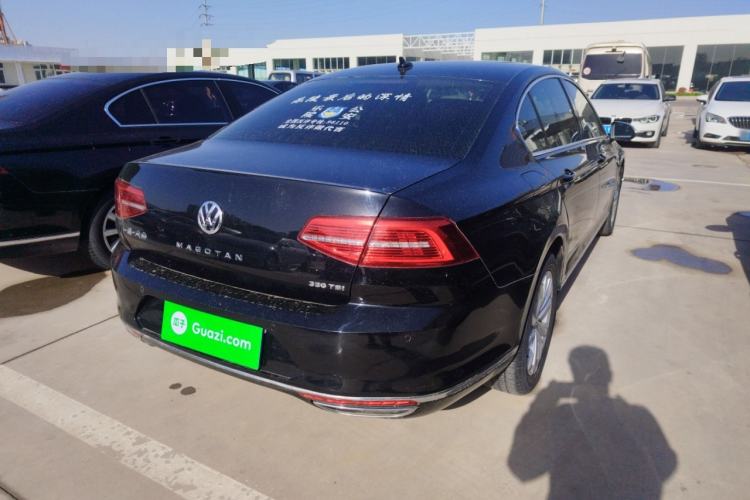 Used Volkswagen Magotan 2018 330TSI DSG Luxury Model Rear Right 45 Deg