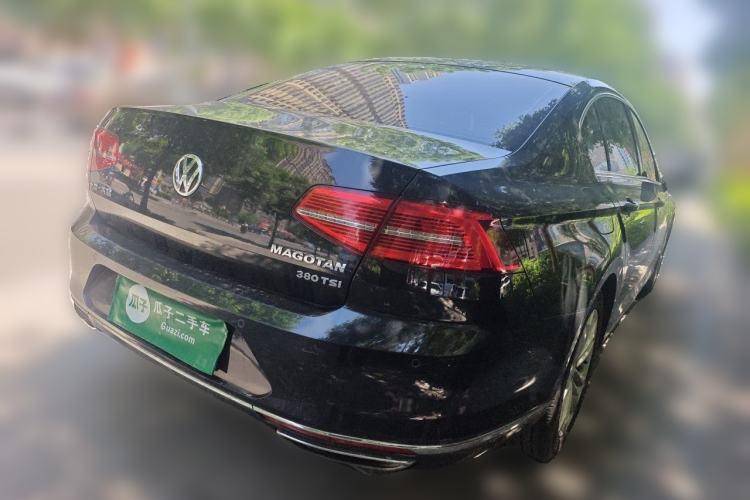 Used Volkswagen Magotan 2018 380TSI DSG Luxury Model Rear Right 45 Deg