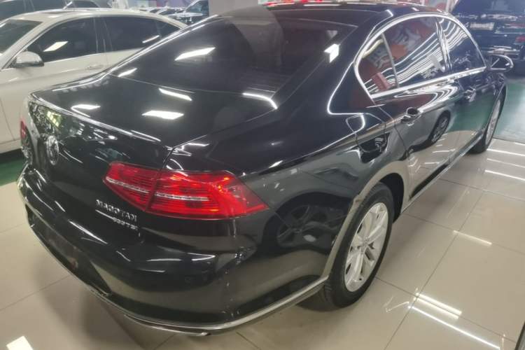 Used Volkswagen Magotan 2018 Facelift 330TSI DSG Luxury Model Rear Right 45 Deg