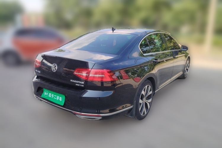 Used Volkswagen Magotan 2018 380TSI DSG Prestige Model Rear Right 45 Deg