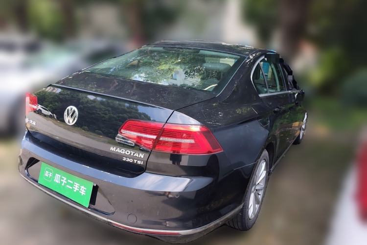 Used Volkswagen Magotan 2018 330TSI DSG Advanced Model Rear Right 45 Deg