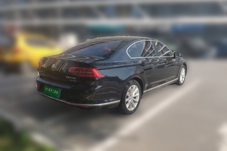 Used Volkswagen Magotan 2018 330TSI DSG Advanced Model Rear Right 45 Deg