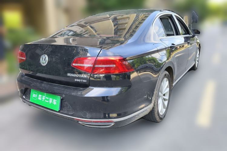 Used Volkswagen Magotan 2018 330TSI DSG Advanced Model Rear Right 45 Deg