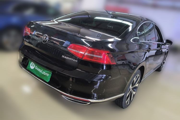 Used Volkswagen Magotan 2018 330TSI DSG Advanced Model Rear Right 45 Deg