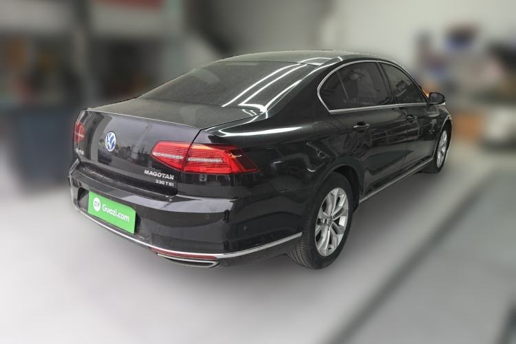 Used Volkswagen Magotan 2018 Facelift 330TSI DSG Luxury Model Rear Right 45 Deg