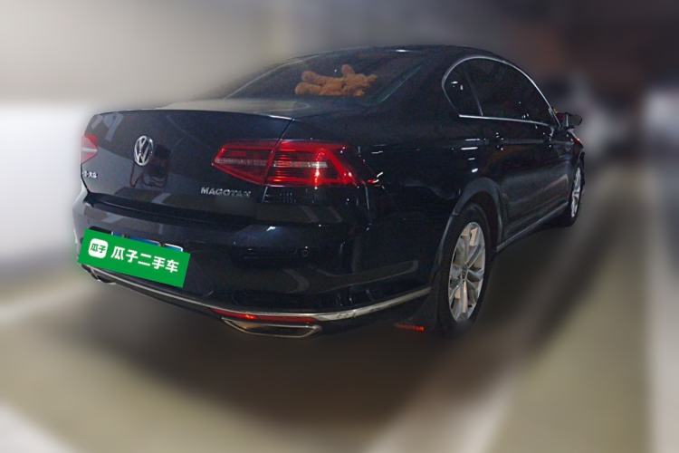 Used Volkswagen Magotan 2018 380TSI DSG Luxury Model Rear Right 45 Deg