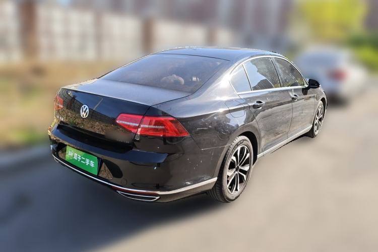 Used Volkswagen Magotan 2018 Facelift 330TSI DSG Luxury Model Rear Right 45 Deg