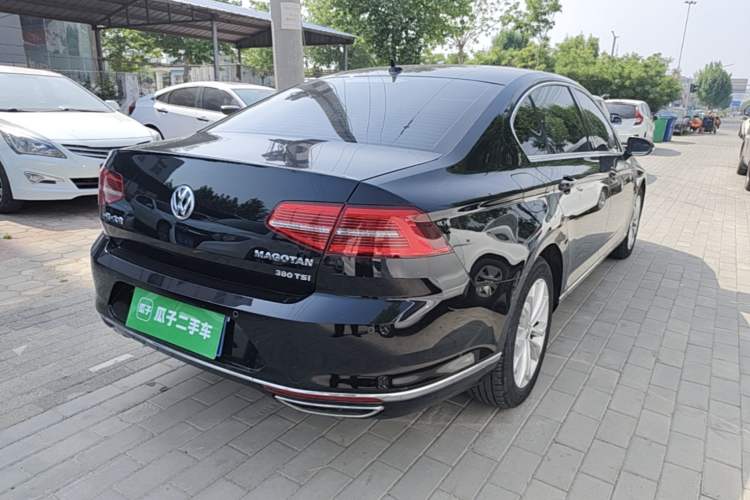 Used Volkswagen Magotan 2018 Facelift 330TSI DSG Luxury Model Rear Right 45 Deg