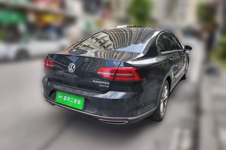 Used Volkswagen Magotan 2018 Facelift 330TSI DSG Luxury Model Rear Right 45 Deg