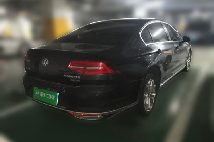 Used Volkswagen Magotan 2018 330TSI DSG Luxury Model Rear Right 45 Deg