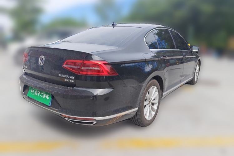 Used Volkswagen Magotan 2018 330TSI DSG Advanced Model Rear Right 45 Deg