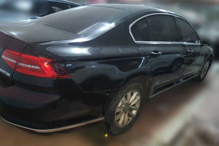 Used Volkswagen Magotan 2018 280TSI DSG Comfort Model Rear Right 45 Deg
