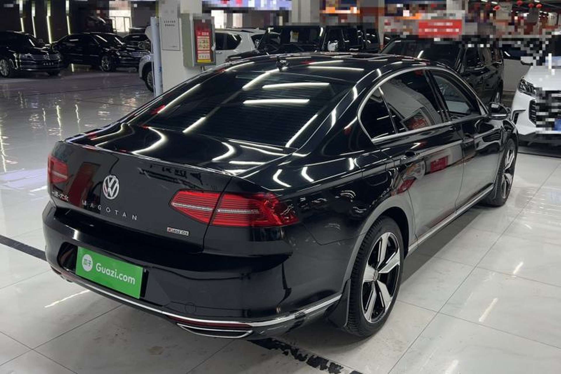 Used Volkswagen Magotan 2018 330TSI DSG Luxury Model Rear Right 45 Deg