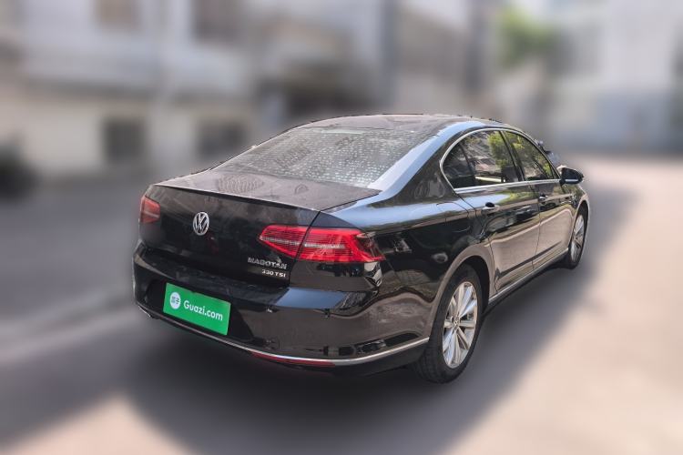 Used Volkswagen Magotan 2018 330TSI DSG Advanced Model Rear Right 45 Deg