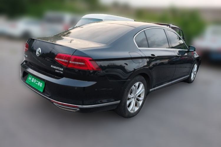 Used Volkswagen Magotan 2018 Facelift 330TSI DSG Luxury Model Rear Right 45 Deg