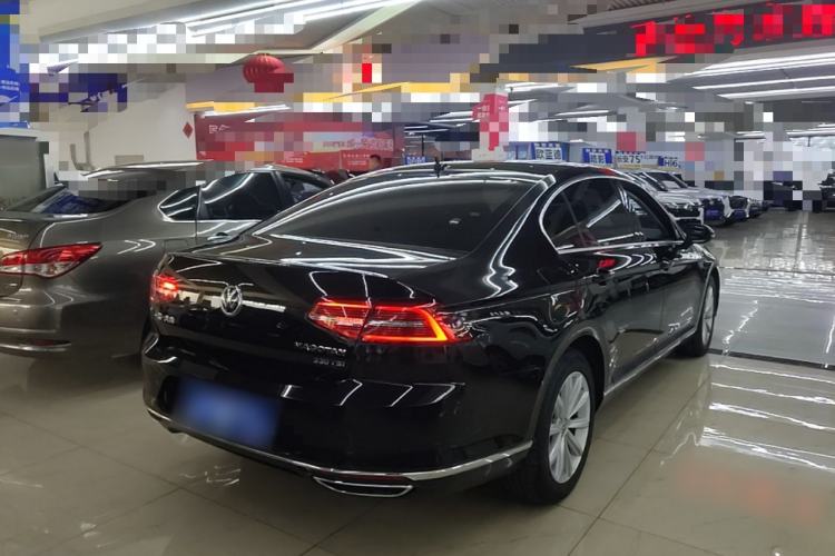 Used Volkswagen Magotan 2018 330TSI DSG Advanced Model Rear Right 45 Deg