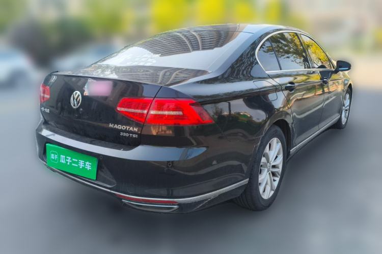 Used Volkswagen Magotan 2018 330TSI DSG Luxury Model Rear Right 45 Deg