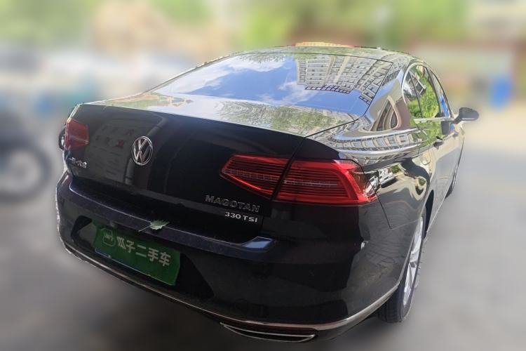 Used Volkswagen Magotan 2018 330TSI DSG Luxury Model Rear Right 45 Deg