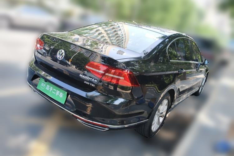 Used Volkswagen Magotan 2018 Facelift 330TSI DSG Luxury Model Rear Right 45 Deg