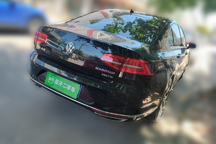 Used Volkswagen Magotan 2018 380TSI DSG Prestige Model Rear Right 45 Deg