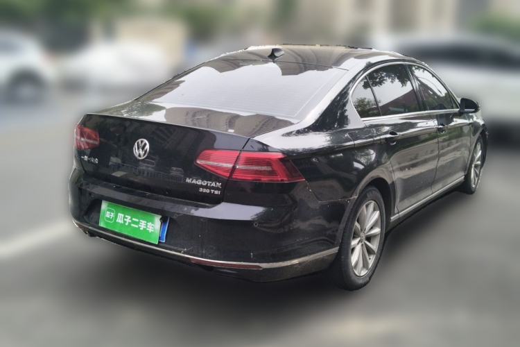 Used Volkswagen Magotan 2018 330TSI DSG Advanced Model Rear Right 45 Deg