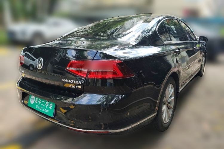 Used Volkswagen Magotan 2018 330TSI DSG Luxury Model Rear Right 45 Deg