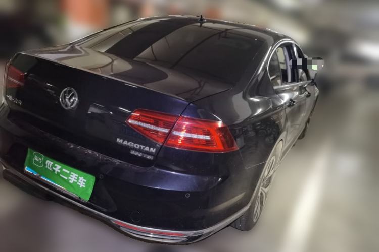 Used Volkswagen Magotan 2018 330TSI DSG Luxury Model Rear Right 45 Deg