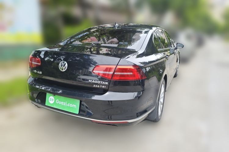 Used Volkswagen Magotan 2018 330TSI DSG Advanced Model Rear Right 45 Deg