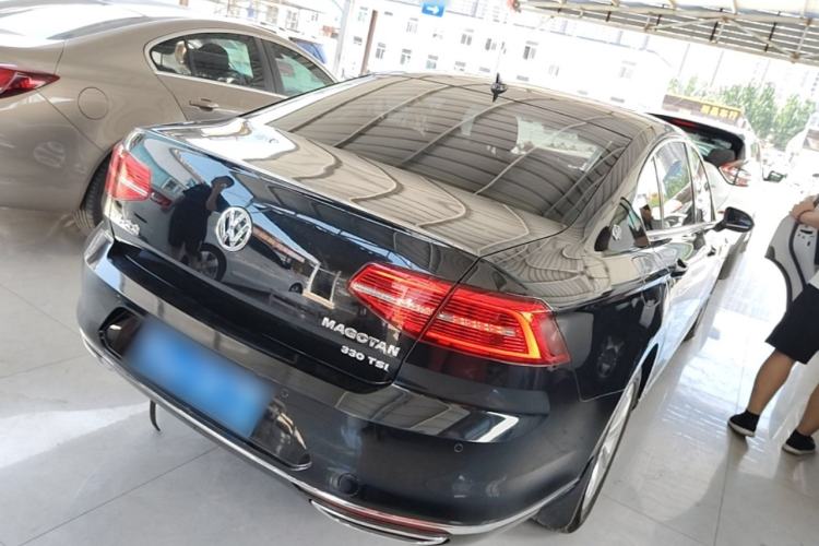 Used Volkswagen Magotan 2018 Facelift 330TSI DSG Luxury Model Rear Right 45 Deg