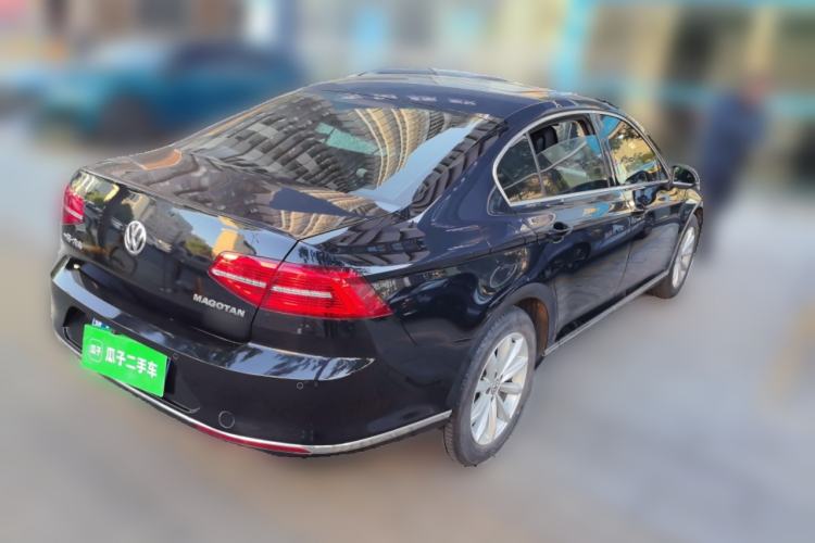 Used Volkswagen Magotan 2018 330TSI DSG Advanced Model Rear Right 45 Deg