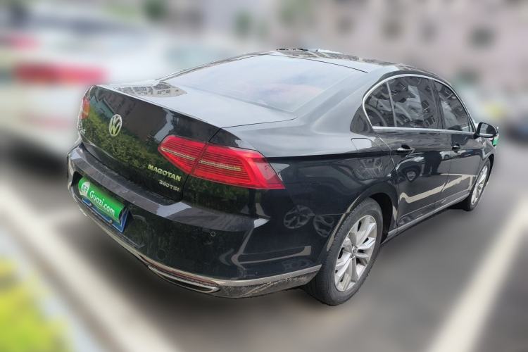 Used Volkswagen Magotan 2018 380TSI DSG Luxury Model Rear Right 45 Deg
