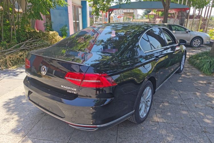 Used Volkswagen Magotan 2018 Facelift 330TSI DSG Luxury Model Rear Right 45 Deg