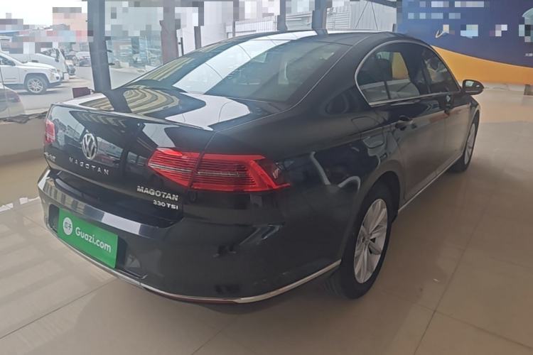 Used Volkswagen Magotan 2018 330TSI DSG Advanced Model Rear Right 45 Deg